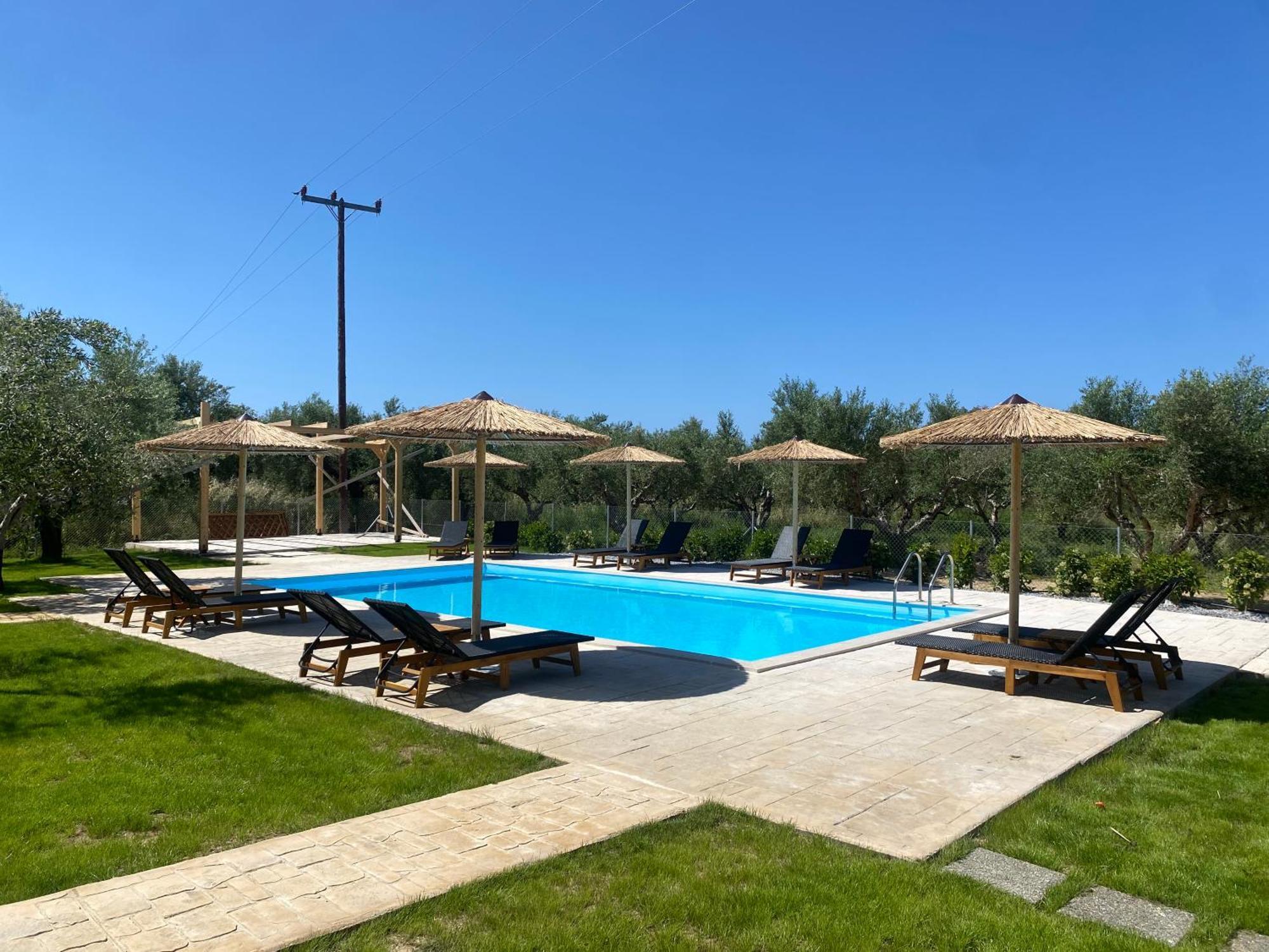 Three Charites Resort Gialova Exteriör bild