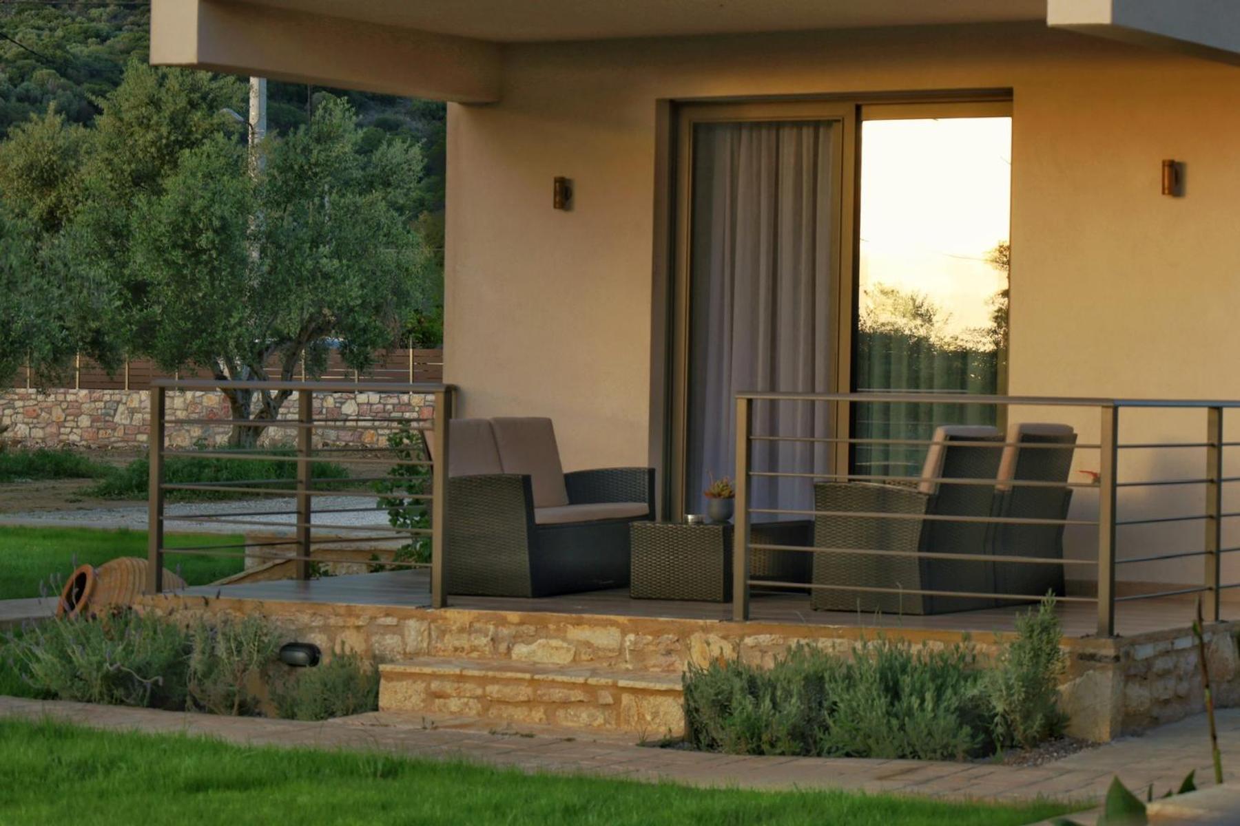 Three Charites Resort Gialova Exteriör bild